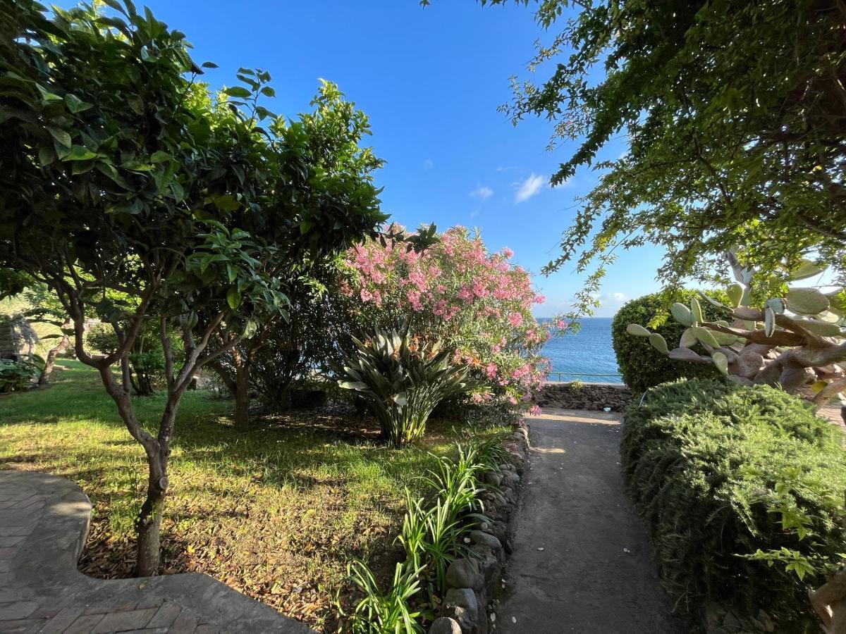 Nelinda Waterfront Accommodation Casamicciola Terme Eksteriør billede