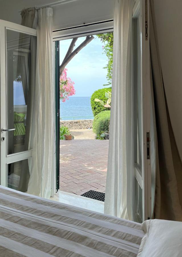 Nelinda Waterfront Accommodation Casamicciola Terme Eksteriør billede