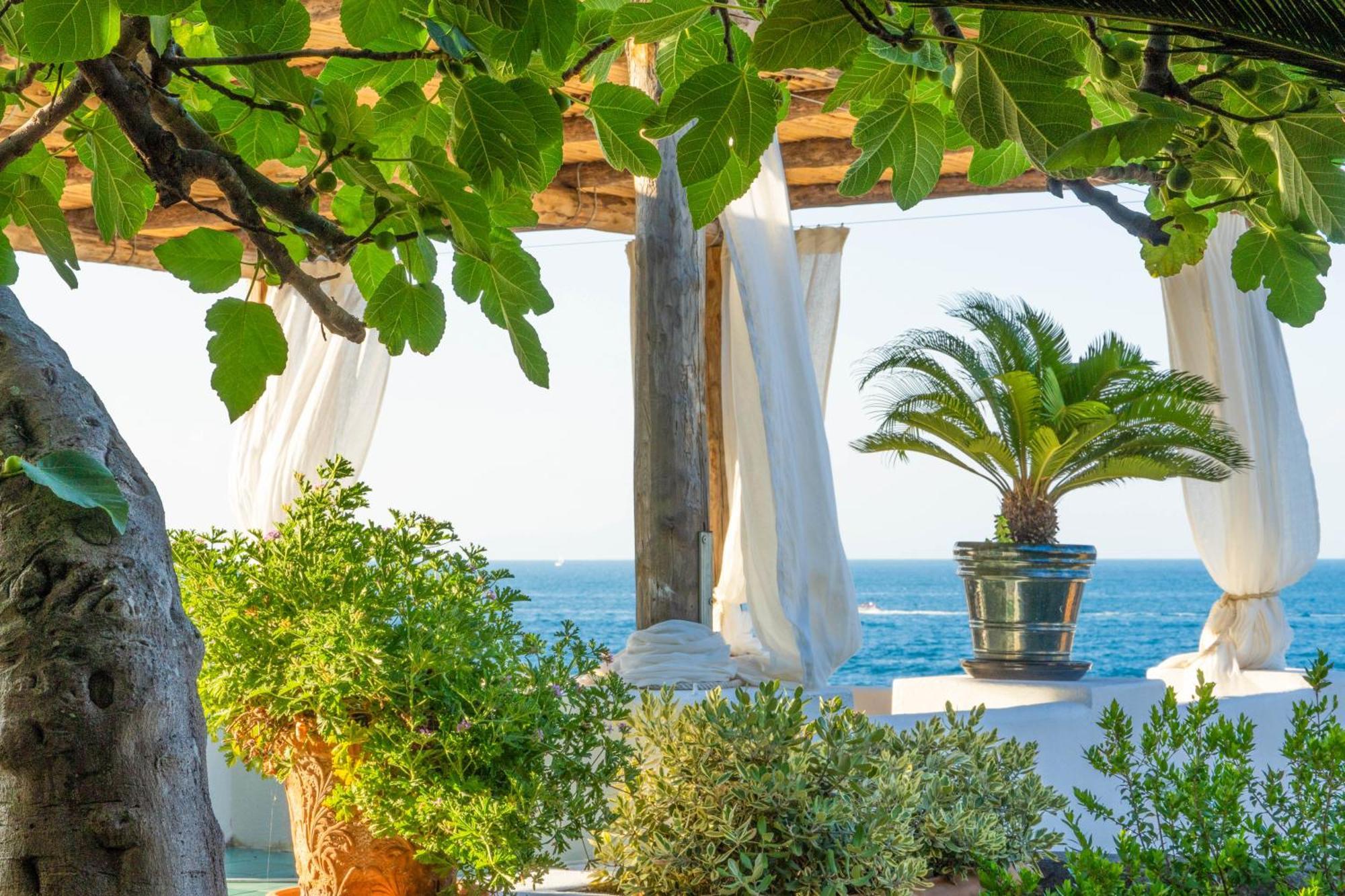 Nelinda Waterfront Accommodation Casamicciola Terme Eksteriør billede
